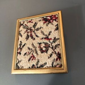 VTG Tapestry Compact Case Makeup Touch-Ups & Photos.